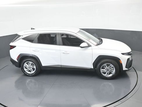 Used 2025 Hyundai Tucson SE image 52