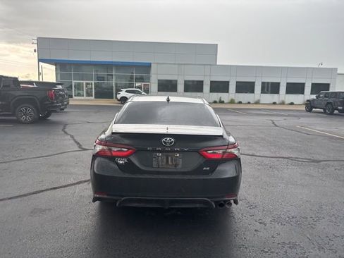 Used 2021 Toyota Camry SE FWD image 14