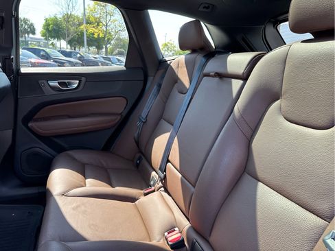Used 2024 Volvo XC60 B5 Plus w/ Protection Package image 33