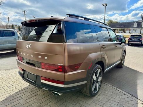 Used 2025 Hyundai Santa Fe Limited image 10