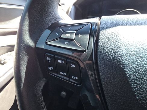 Used 2017 Ford Explorer XLT w/ Equipment Group 202A AWD/4WD image 35