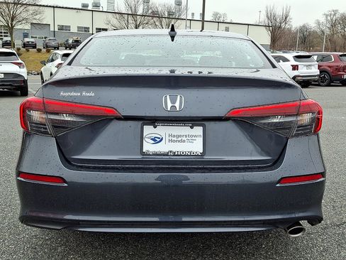 Used 2023 Honda Civic Sport image 6