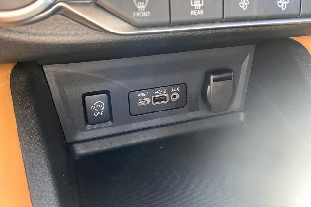 Used 2025 Nissan Sentra SV w/ SV Premium Package FWD image 16