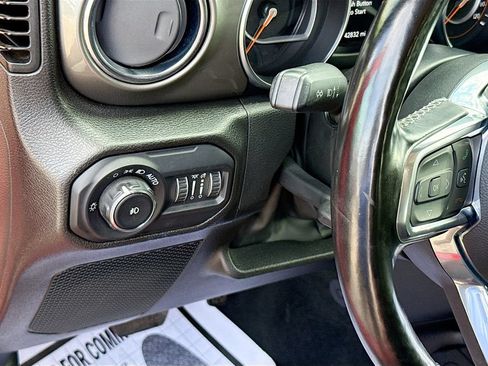 Used 2022 Jeep Wrangler Unlimited Sahara w/ Cold Weather Group AWD/4WD image 11