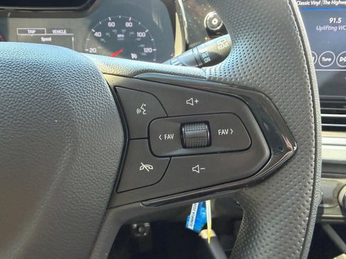 Used 2026 Chevrolet Trax LS FWD image 15