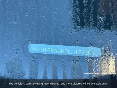 Used 2020 MAZDA MAZDA3 Base image 3