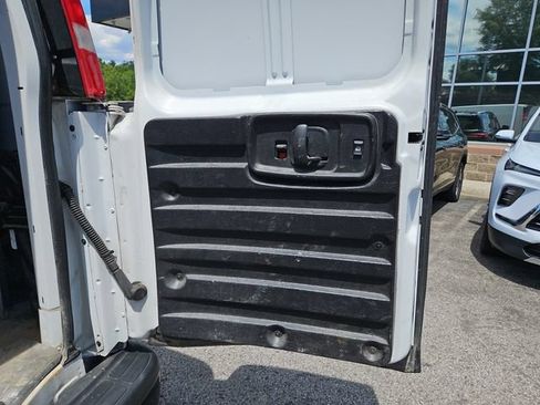 Used 2021 Chevrolet Express 2500 w/ Driver Convenience Package RWD image 8