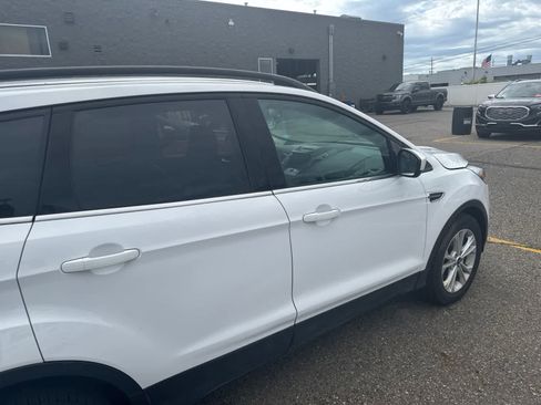 Used 2018 Ford Escape SEL FWD image 11