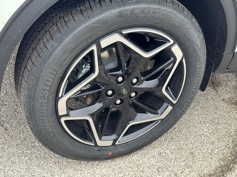 New 2026 Ford Escape Platinum w/ Class II Trailer Tow Package image 4