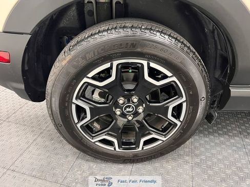 Used 2025 Ford Bronco Sport Outer Banks w/ Outer Banks Tech Package+ image 14