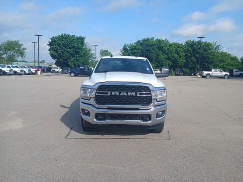Used 2024 RAM 2500 Big Horn w/ Off Road Package AWD/4WD image 3