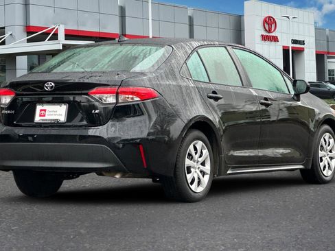 Used 2023 Toyota Corolla LE image 4