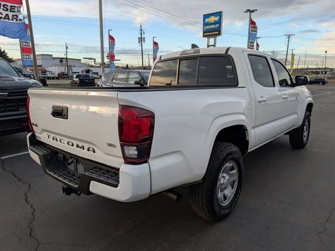 Used 2021 Toyota Tacoma SR image 5