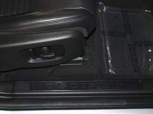 Used 2020 Land Rover Discovery Sport S image 35