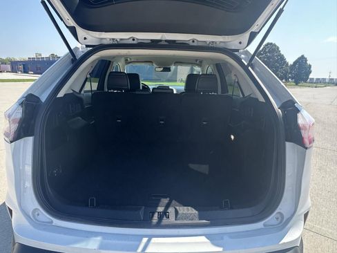 Used 2024 Ford Edge SEL image 6