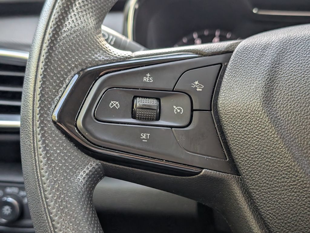 Used 2023 Chevrolet TrailBlazer LT w/ Convenience Package FWD image 22