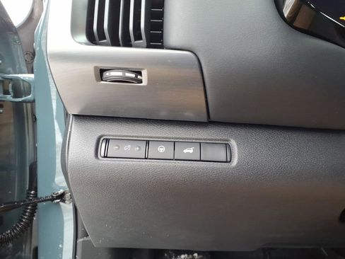 New 2026 Nissan Pathfinder SL image 18