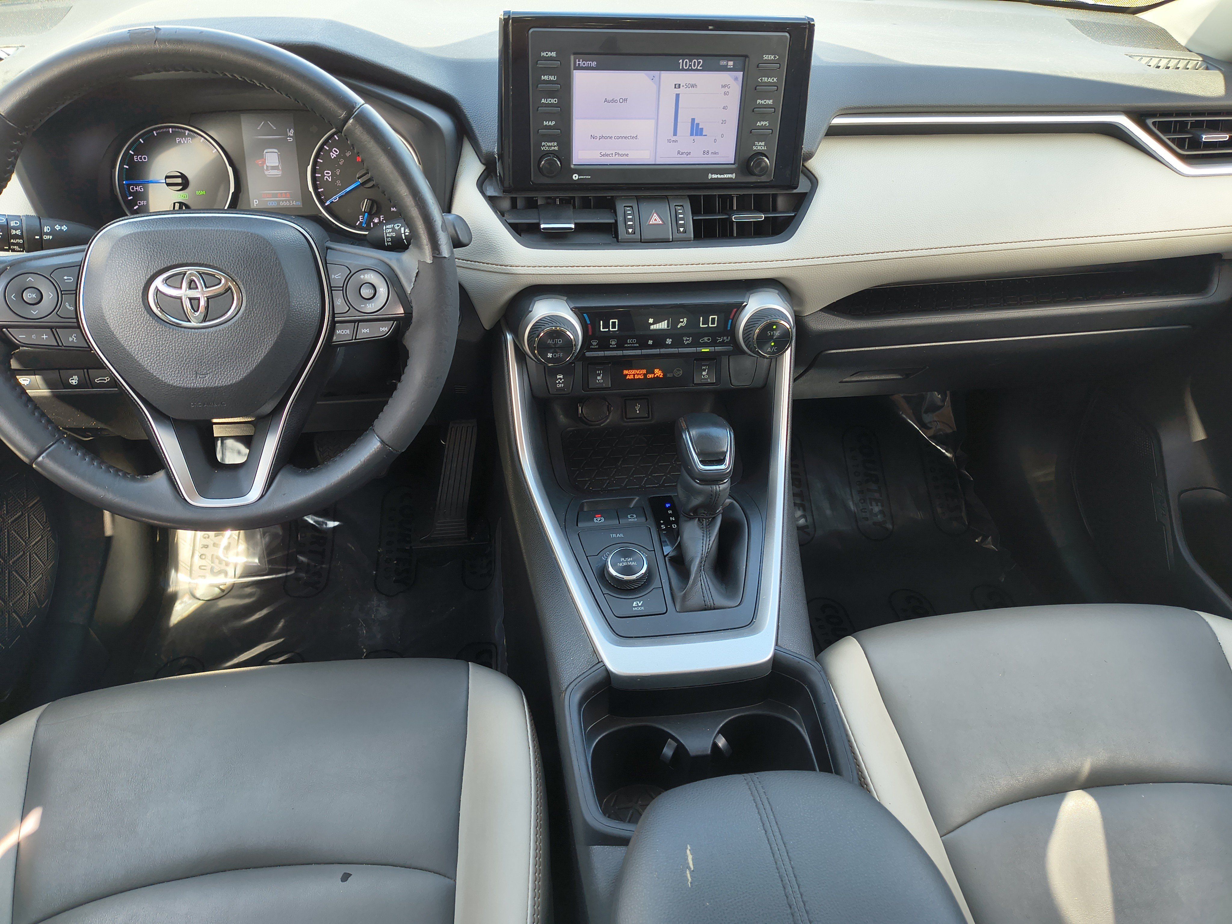 Used 2021 Toyota RAV4 XLE Premium AWD/4WD image 14