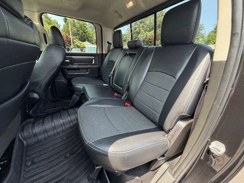 Used 2018 RAM 2500 Big Horn w/ Sport Appearance Group AWD/4WD image 19