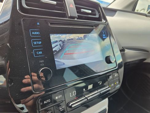 Used 2016 Toyota Prius Four FWD image 33