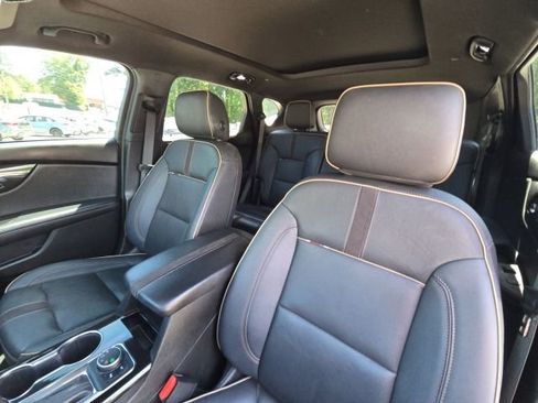 Used 2022 Chevrolet Blazer Premier w/ Enhanced Convenience Package AWD/4WD image 24