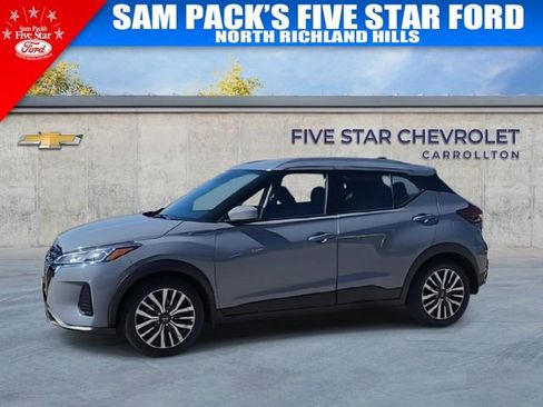 Used 2023 Nissan Kicks SV image 4