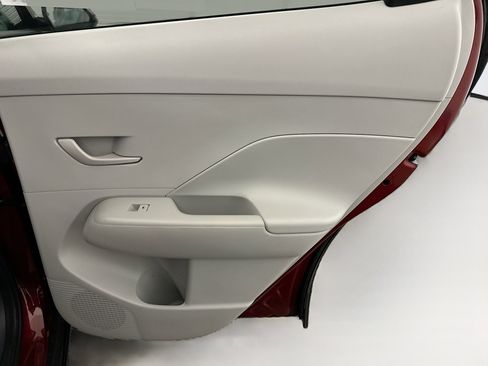 Used 2024 Hyundai Kona SEL image 30