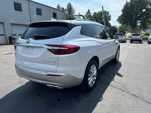 Used 2018 Buick Enclave Premium w/ Experience Buick Package FWD image 3