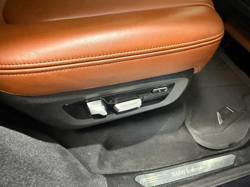 Used 2019 BMW X7 xDrive40i w/ Premium Package image 17