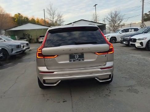 New 2026 Volvo XC60 B5 Ultra w/ Protection Package Premier image 8