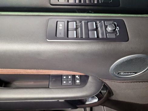 Used 2018 Land Rover Discovery HSE Luxury image 21