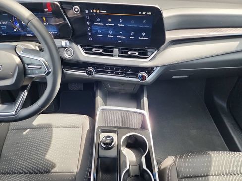 Certified 2026 Chevrolet Equinox LT FWD image 24