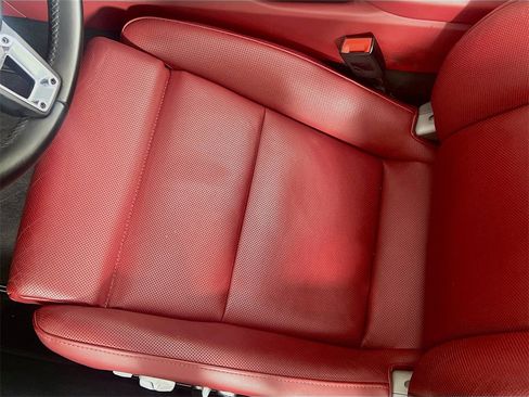 Certified 2018 Porsche 911 Carrera 4 GTS image 22