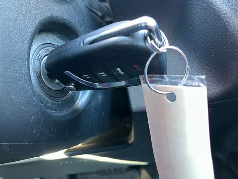 Used 2023 Toyota Camry SE image 23