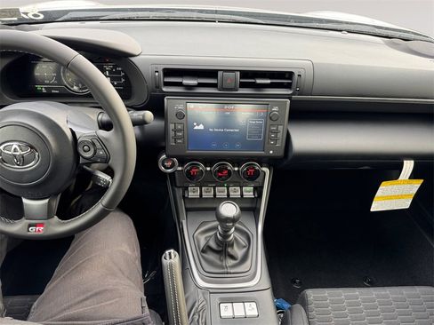 Used 2025 Toyota GR86 image 10