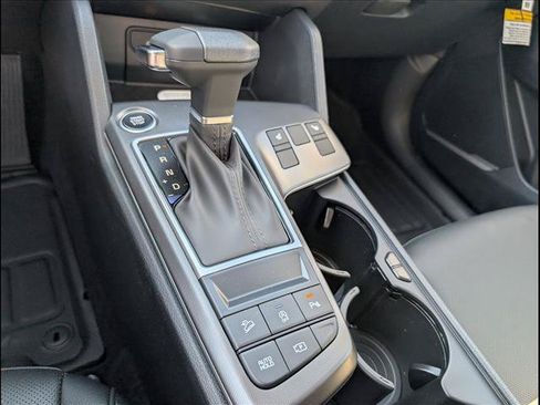 Used 2026 Kia Sportage EX FWD image 11
