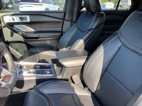 Used 2020 Ford Explorer ST w/ ST Street Pack AWD/4WD image 12
