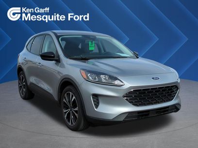 Used 2022 Ford Escape SE w/ SE Sport Appearance Package