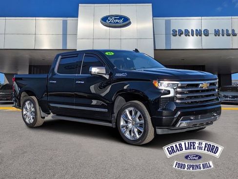 Certified 2025 Chevrolet Silverado 1500 High Country AWD/4WD image 1