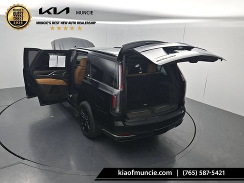 Used 2021 Cadillac Escalade Sport w/ Driver Assist Tech Package AWD/4WD image 64