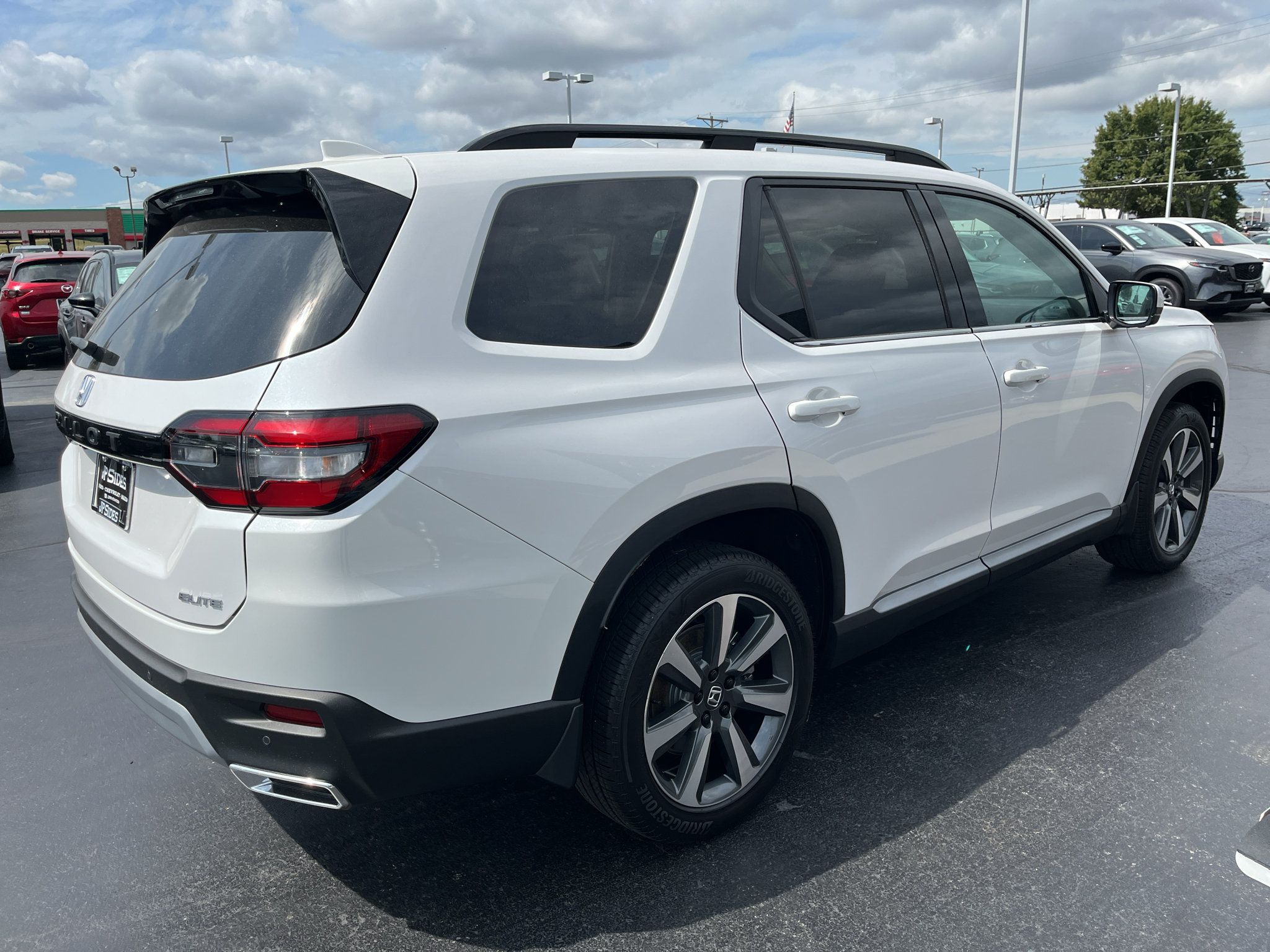Used 2024 Honda Pilot Elite image 9