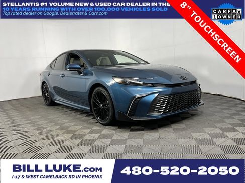 Used 2025 Toyota Camry SE image 1