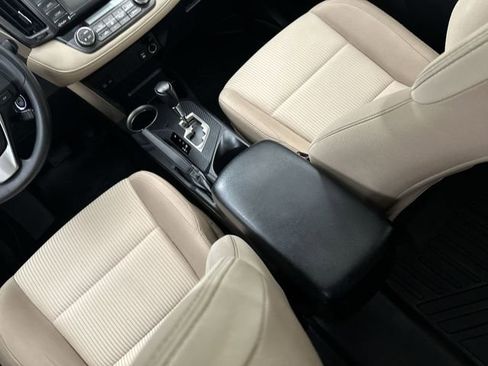 Used 2014 Toyota RAV4 XLE AWD/4WD image 26