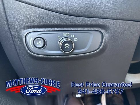 Used 2022 Chevrolet Equinox LS w/ LS Convenience Package FWD image 23