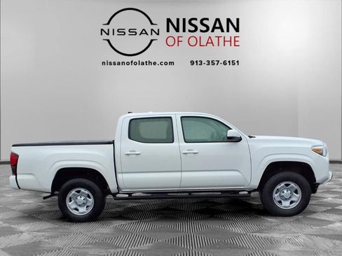 Used 2020 Toyota Tacoma SR image 29