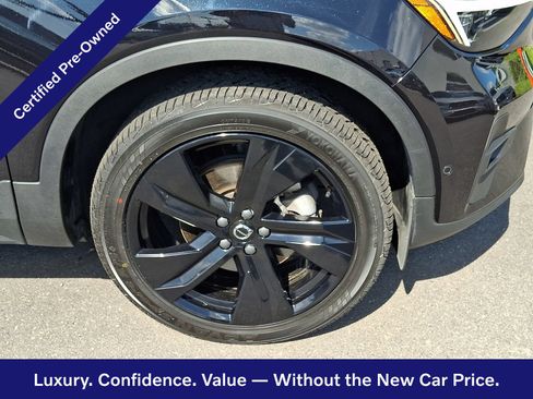 Certified 2024 Volvo XC40 B5 Plus w/ Climate Package AWD/4WD image 9