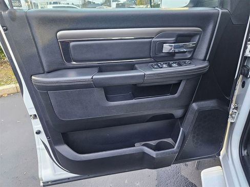 Used 2018 RAM 1500 Sport image 10