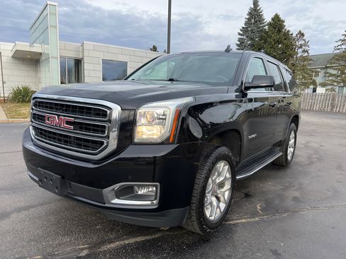 Used 2017 GMC Yukon SLE w/ SLE Value Package image 1
