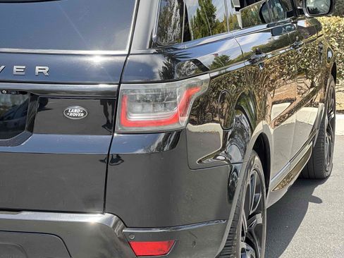 Used 2019 Land Rover Range Rover Sport HSE AWD/4WD image 29