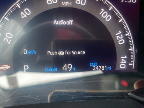 Used 2024 Toyota RAV4 LE image 22